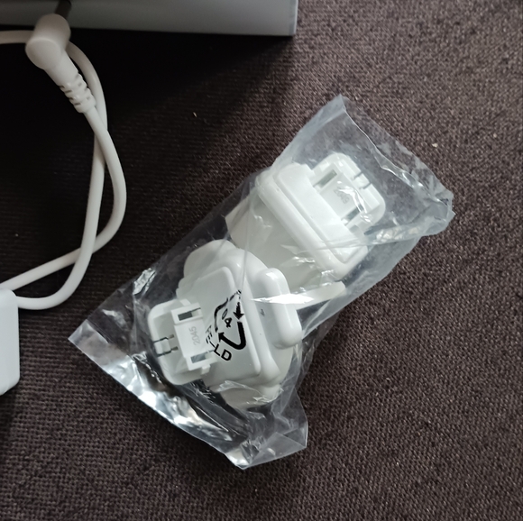 SOLD NuFace Mini (like new) - Picture 6 of 8